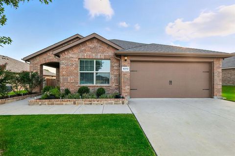 9213 High Stirrup Lane Fort Worth TX 76131