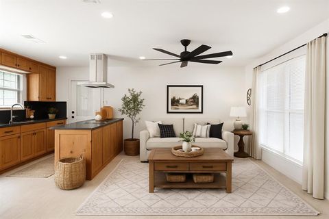 103 N Summit Street Red Oak TX 75154