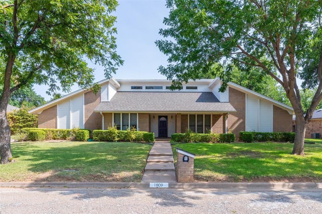 1809 Lytle Shores Drive