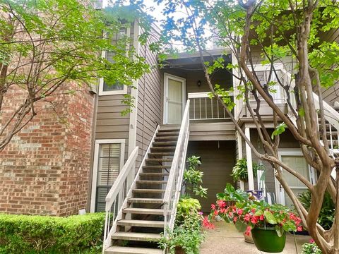 1206 Riverchase Lane 250 Arlington TX 76011