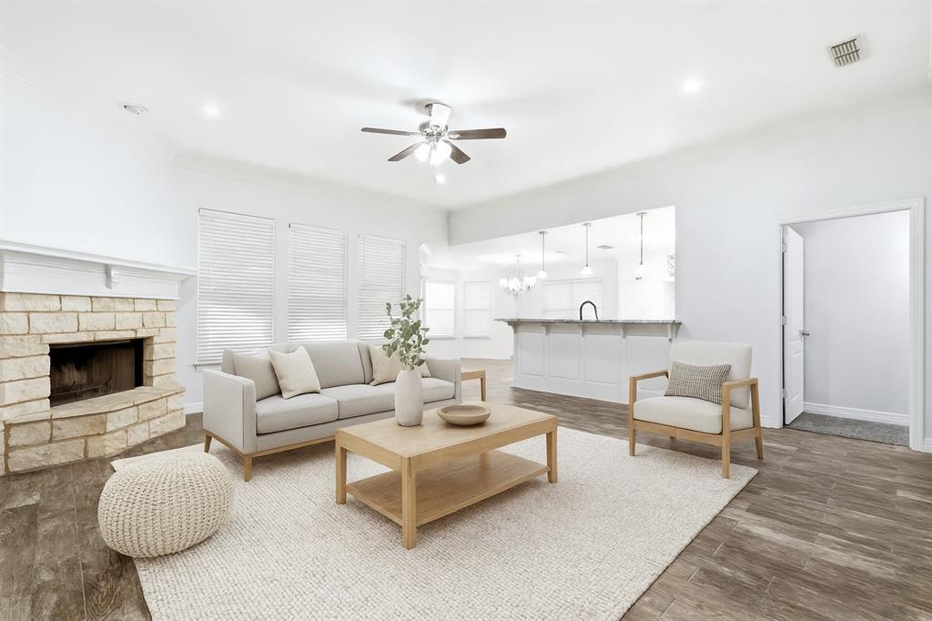 509 Forest Edge Street