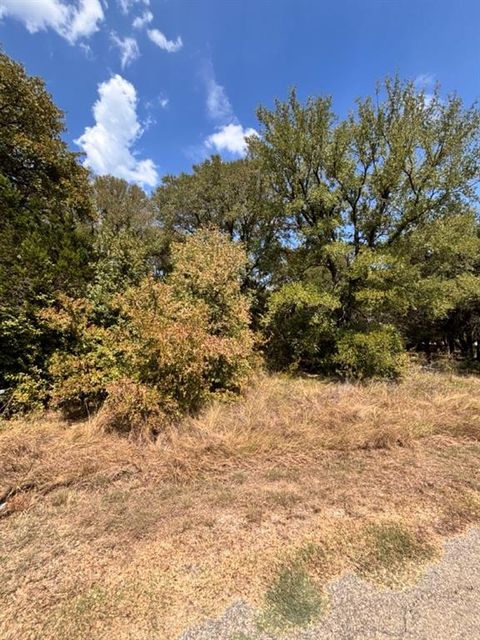5722 Black Pine Circle Granbury TX 76048