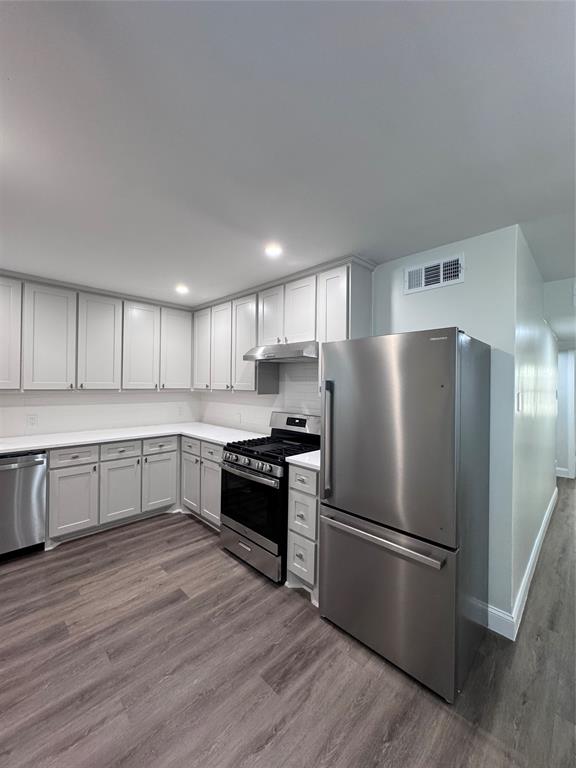 Valwood Park 03 - Residential Lease