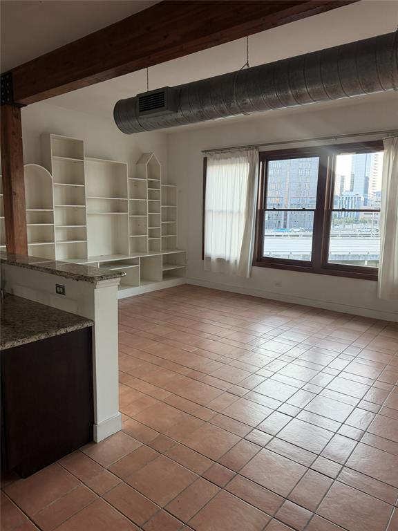 2502 Live Oak 301