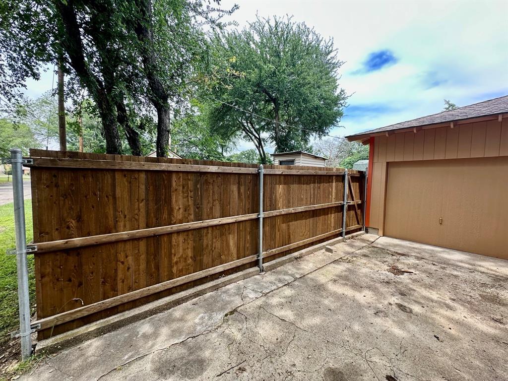 10803 Leota Drive