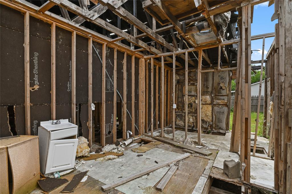 Rockwell Add 02 - Residential Income