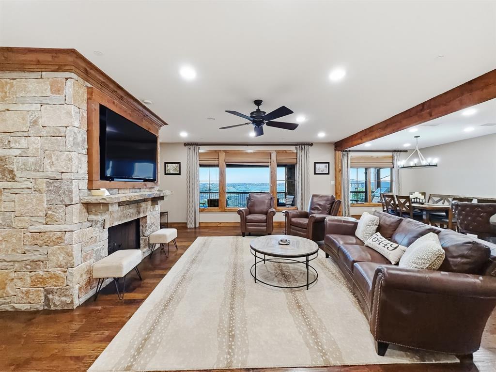 1693 Scenic Drive 202