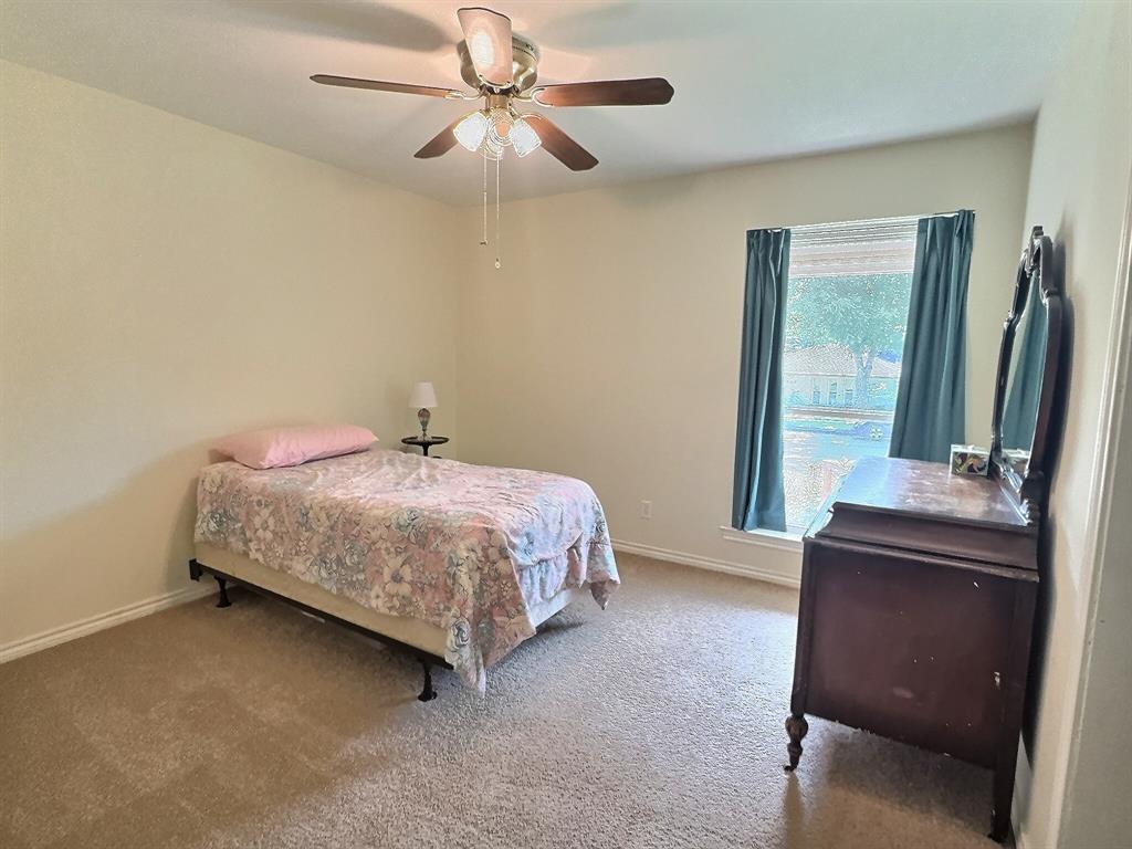 209 Westpark Drive N