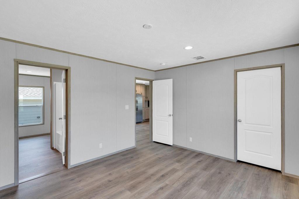 ARROWHEAD SHORES SEC A - Residential Lease