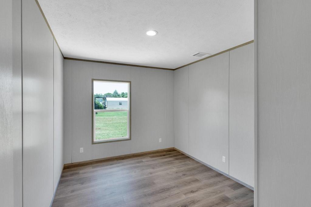 ARROWHEAD SHORES SEC A - Residential Lease