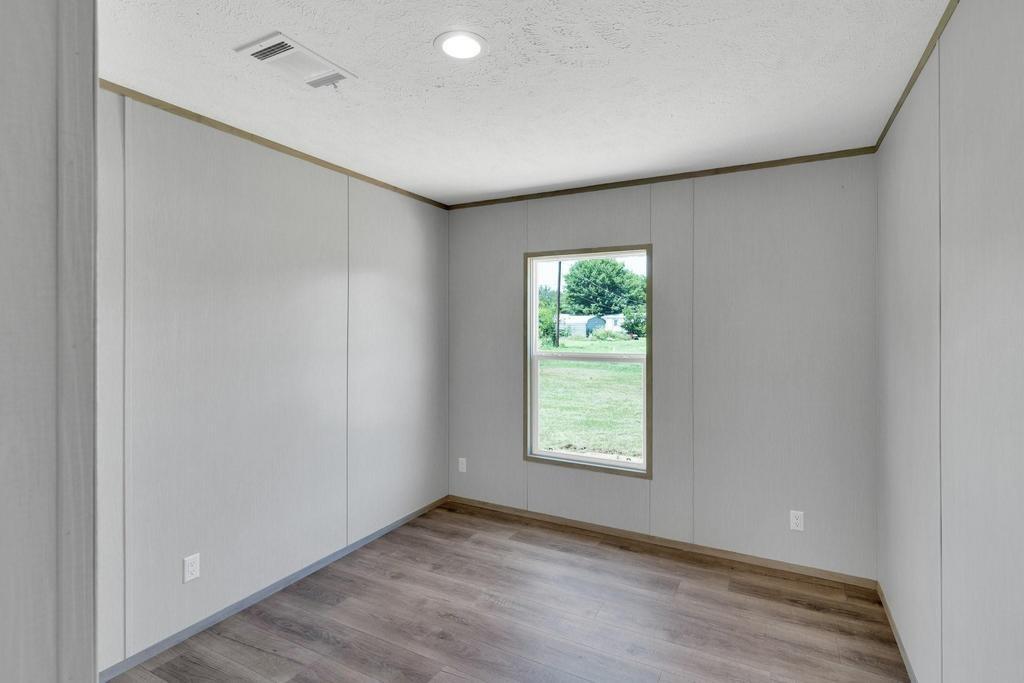 ARROWHEAD SHORES SEC A - Residential Lease