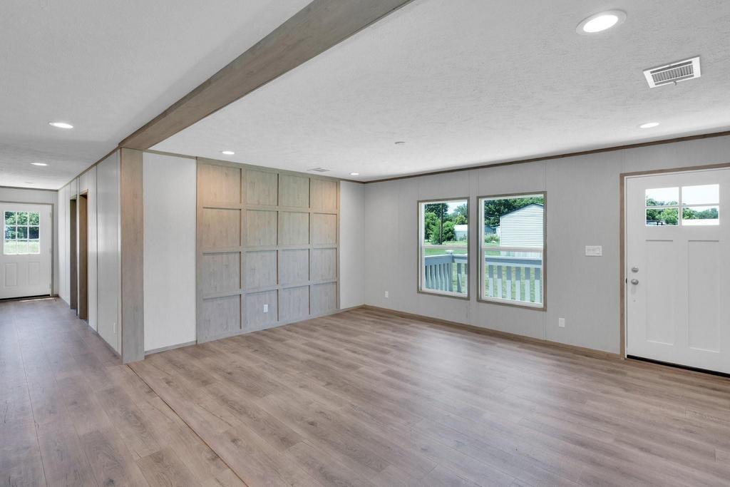 ARROWHEAD SHORES SEC A - Residential Lease