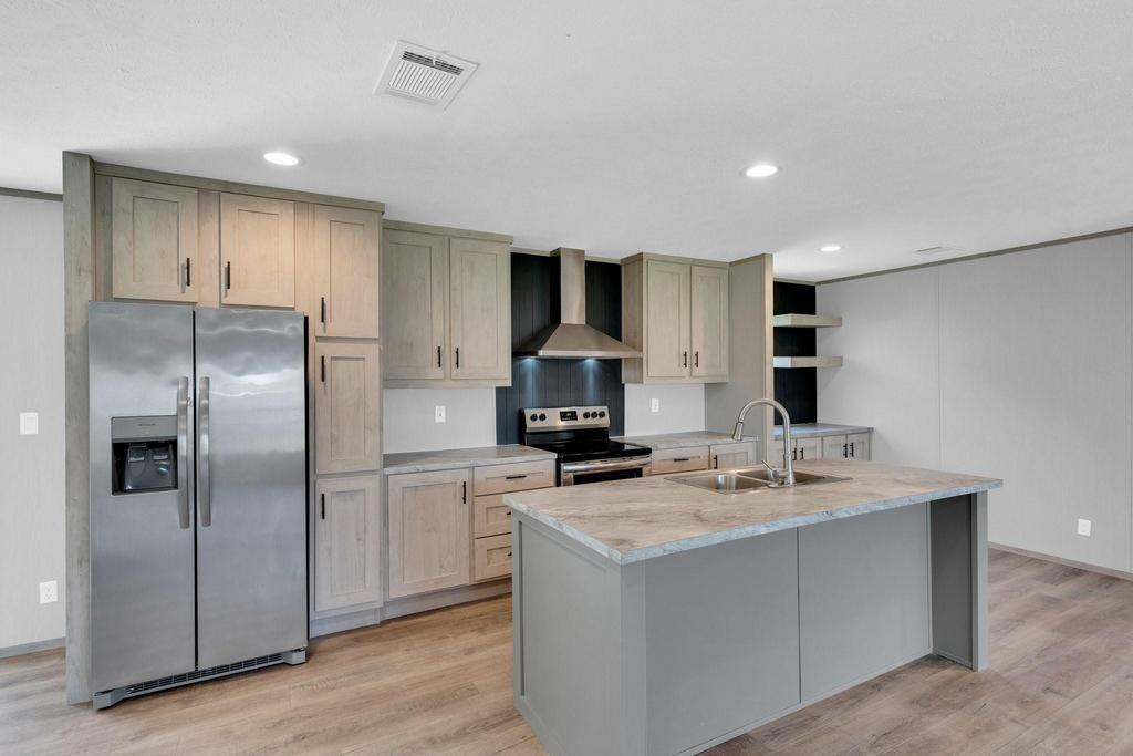 ARROWHEAD SHORES SEC A - Residential Lease