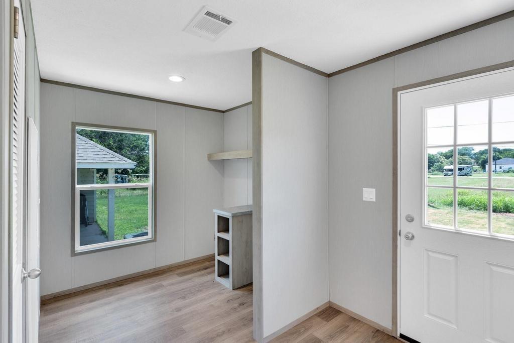 ARROWHEAD SHORES SEC A - Residential Lease