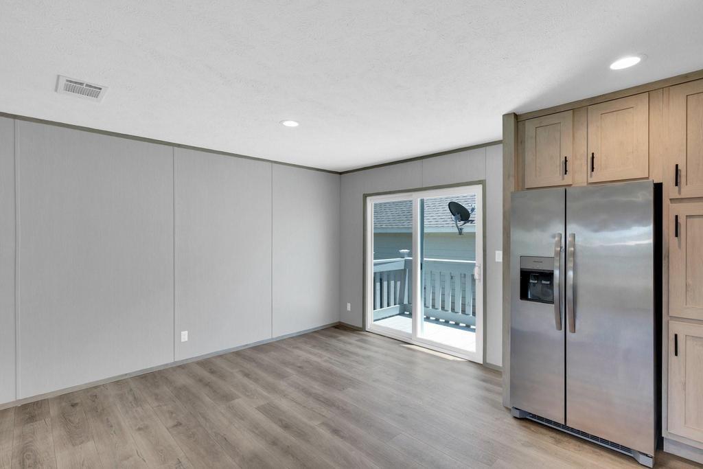 ARROWHEAD SHORES SEC A - Residential Lease