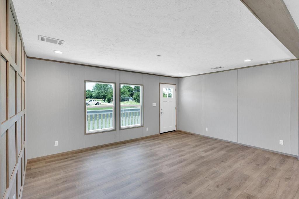 ARROWHEAD SHORES SEC A - Residential Lease