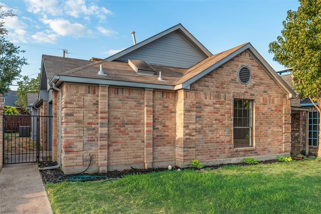 2525 W Oakdale Road