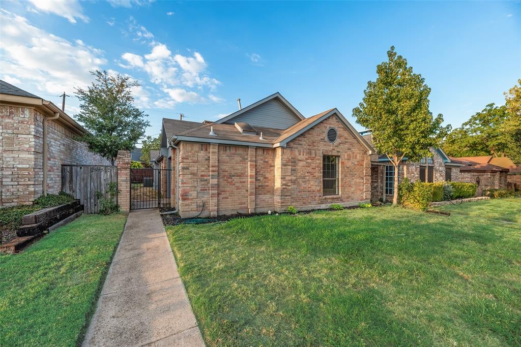 2525 W Oakdale Road