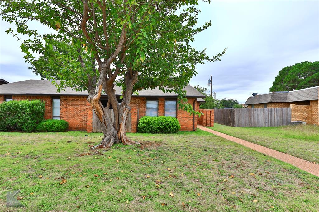 Photo of 3117 Button Willow Avenue AVE #D, Abilene, TX 79606 (MLS # 21350792)
