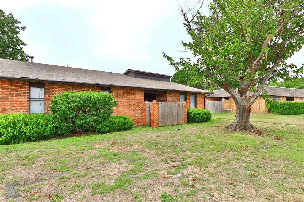 Photo of 3117 Button Willow Avenue AVE #D, Abilene, TX 79606 (MLS # 21350792)