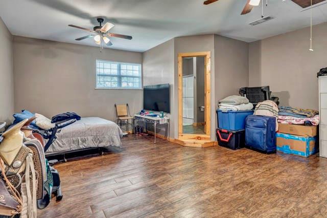 Abst 468 TR 24 T Jones - Residential