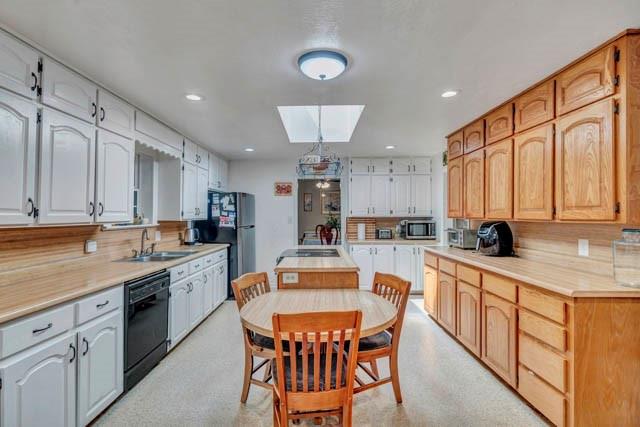 Abst 468 TR 24 T Jones - Residential