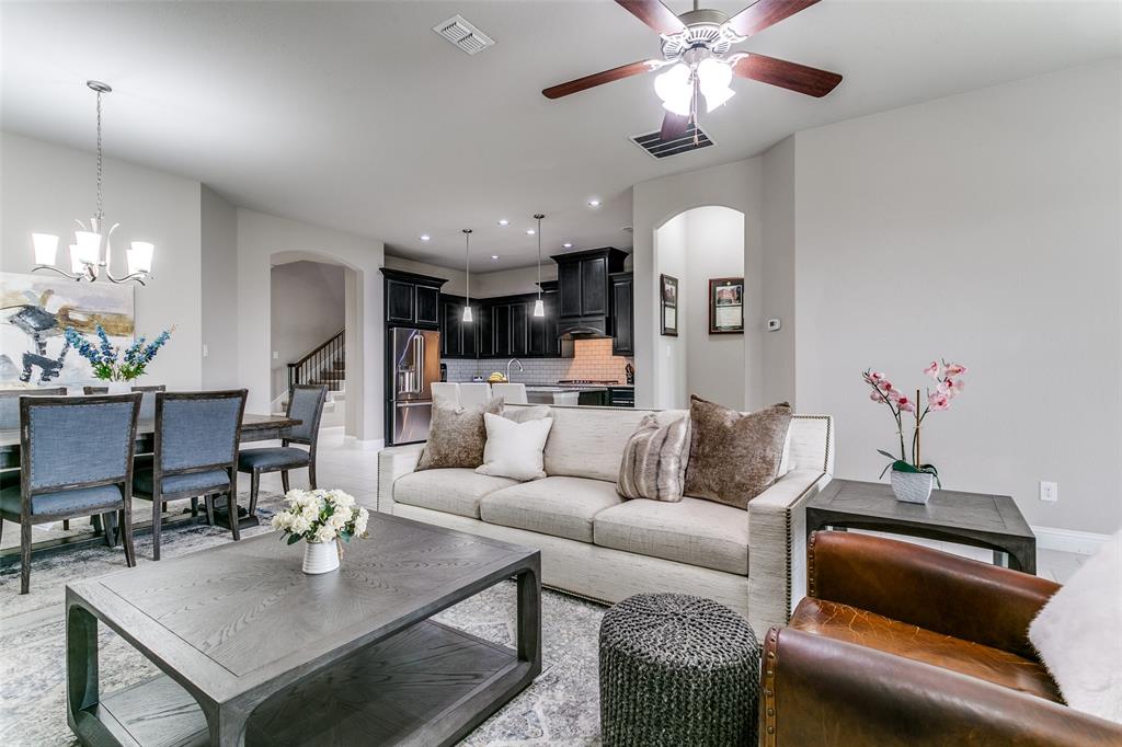 12925 Oakvale Trail