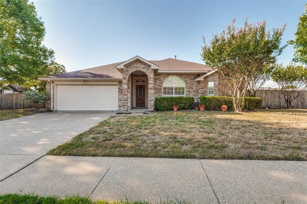 901 MCCOMB LN, CEDAR HILL, TX 75104 - Image 2677b4cddf731bcca48ea2f5dcb6859c/957314347