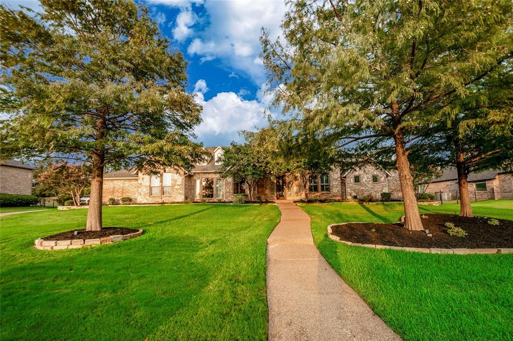 324 E Carruth Lane