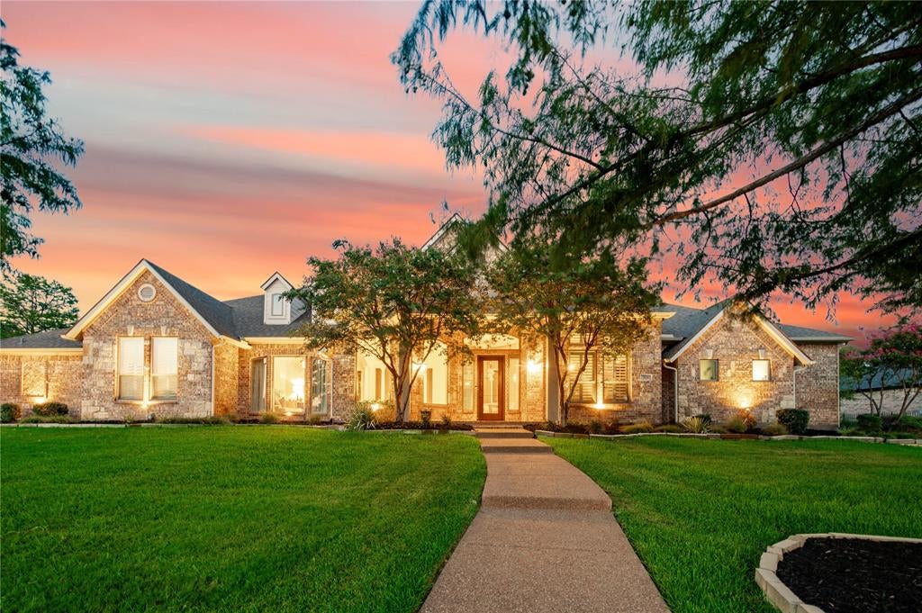 324 E Carruth Lane