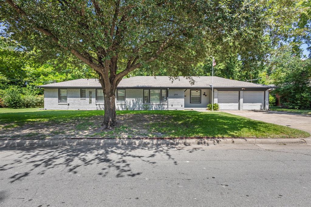 2711 Santa Cruz Drive