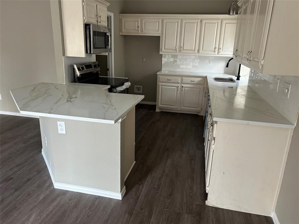 Photo of 6550 Trammel Drive, Dallas, TX 75214 (MLS # 21138895)