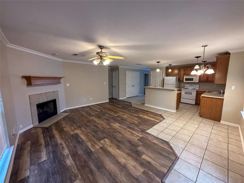 Falcon Ridge Add Rep 10-18 - Residential Lease