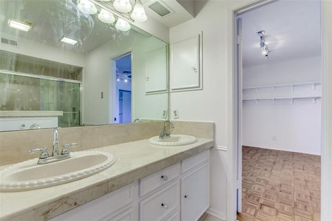 Tiny photo for 4818 Thunder Road, Dallas, TX 75244 (MLS # 21196491)