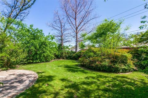 Tiny photo for 4818 Thunder Road, Dallas, TX 75244 (MLS # 21196491)