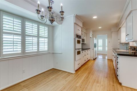 Tiny photo for 4818 Thunder Road, Dallas, TX 75244 (MLS # 21196491)