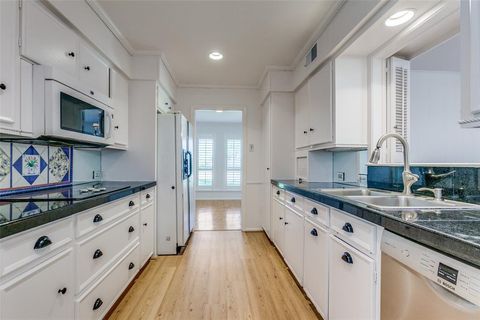 Tiny photo for 4818 Thunder Road, Dallas, TX 75244 (MLS # 21196491)