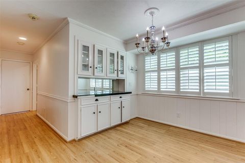 Tiny photo for 4818 Thunder Road, Dallas, TX 75244 (MLS # 21196491)