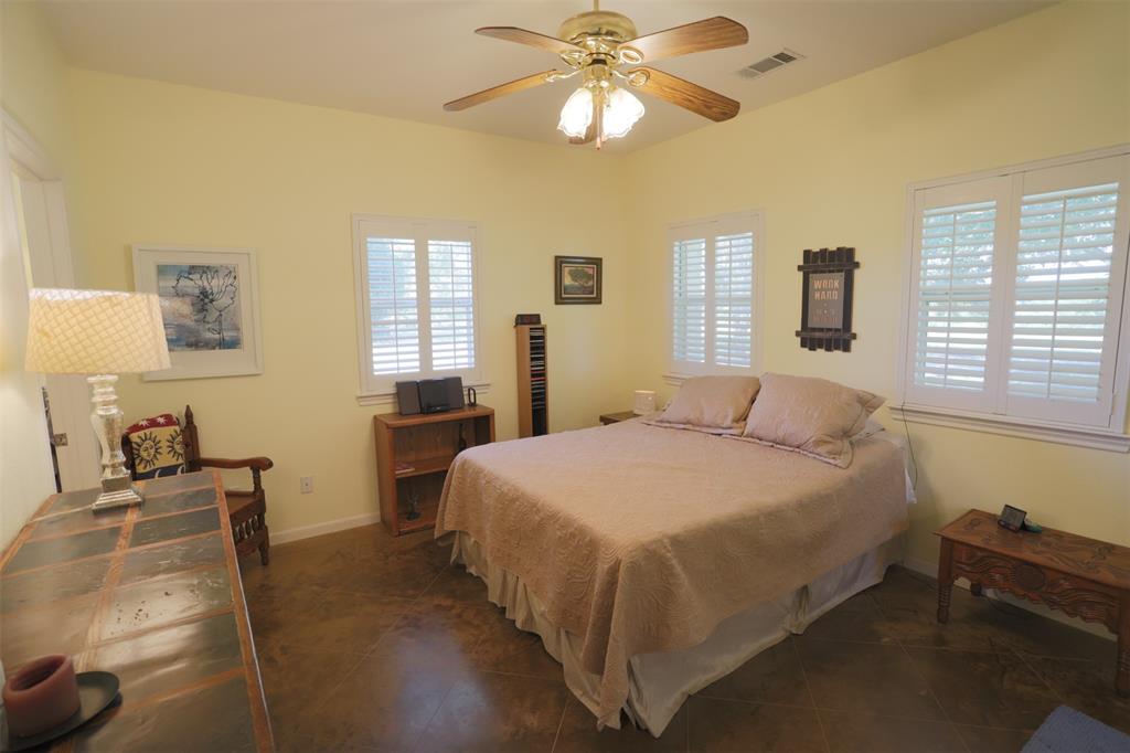 Q Ellis - Residential