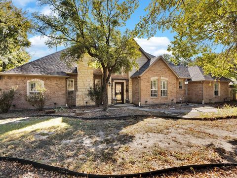 142 Crown Ridge Court Fort Worth TX 76108