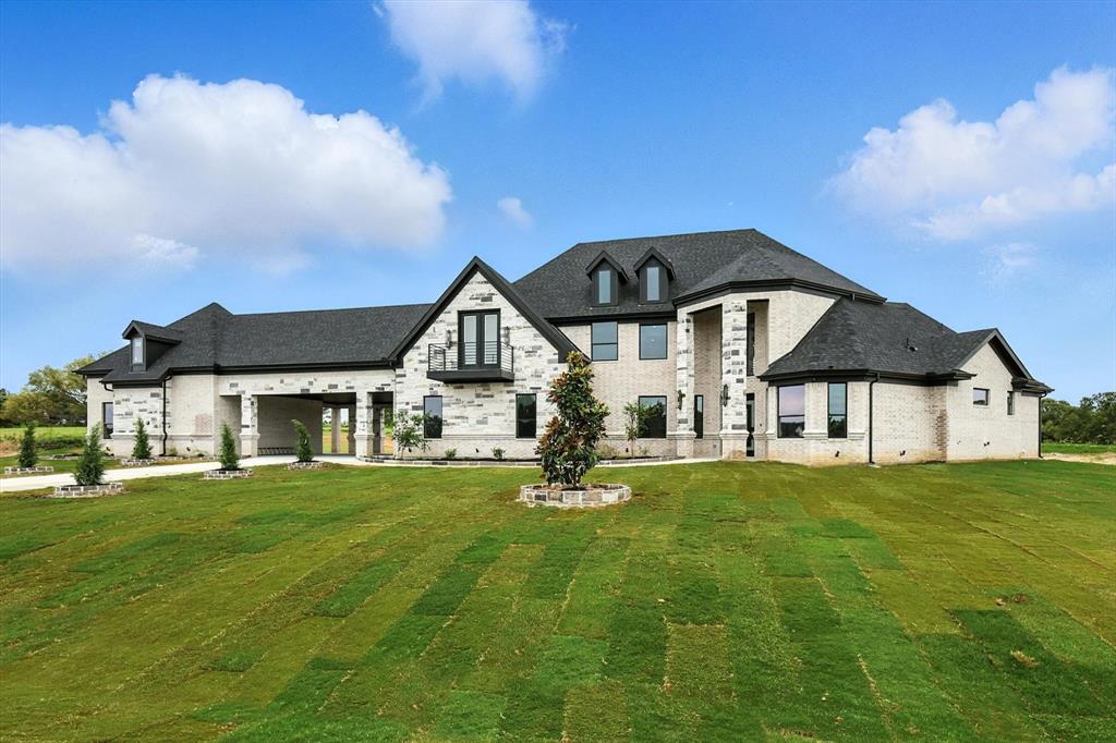 5005 Glenoaks Court