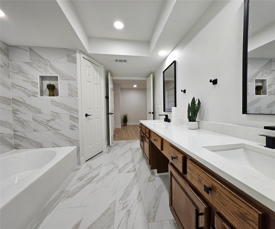 2709 Heather Glen Court