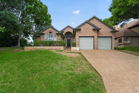 Photo of 2365 Glen Ridge Drive, Highland Village, TX 75077 (MLS # 21258958)