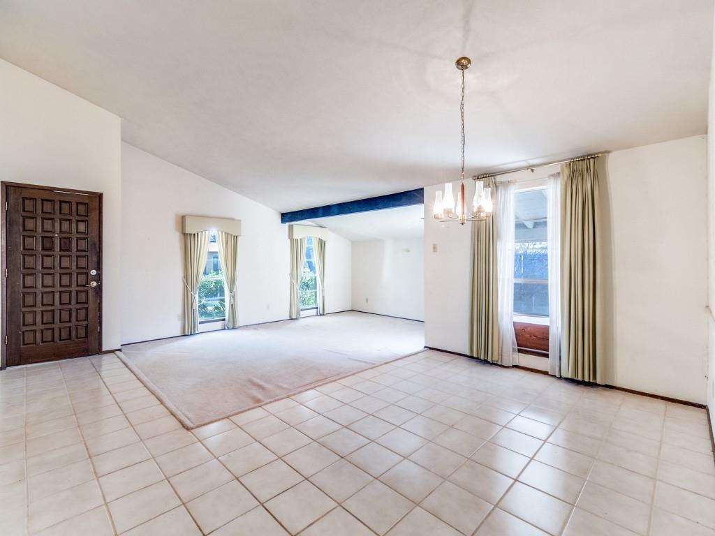 11032 Wallbrook Drive