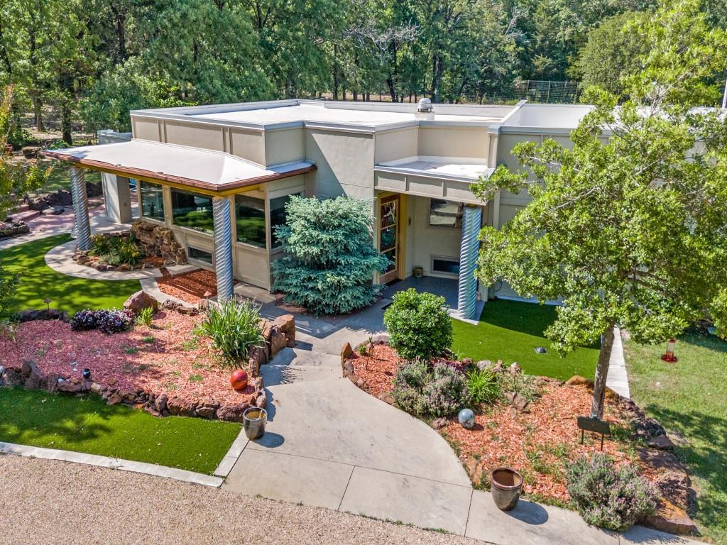 299 Shadow Lakes Drive