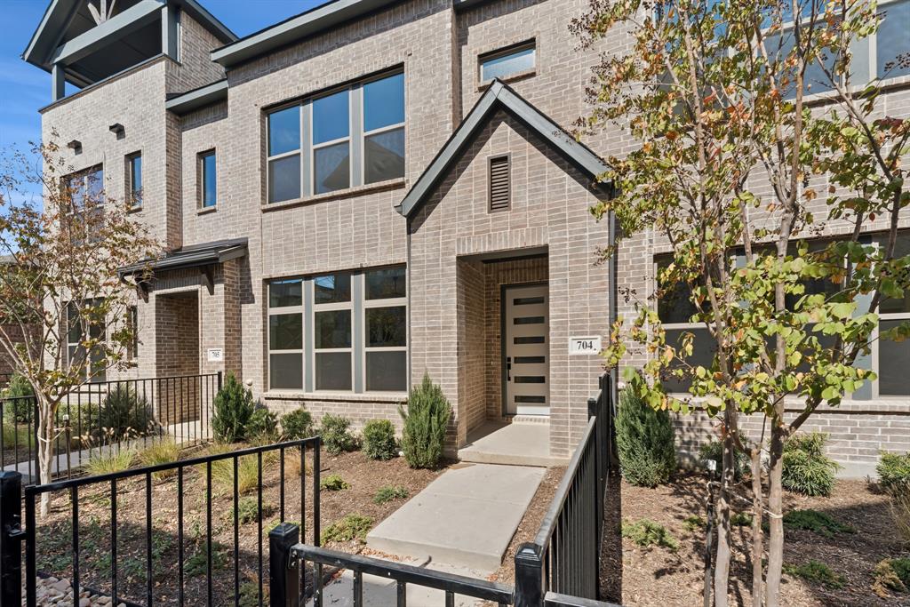 Hillside at Las Colinas - Residential