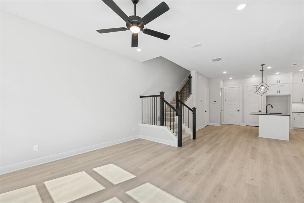 Hillside at Las Colinas - Residential