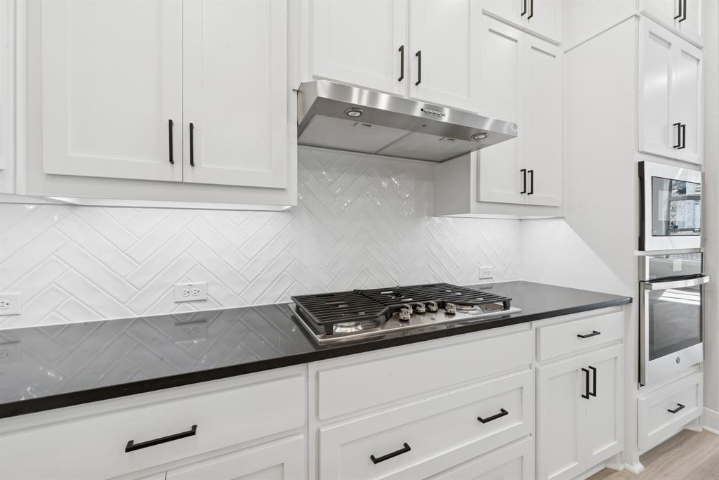 Hillside at Las Colinas - Residential