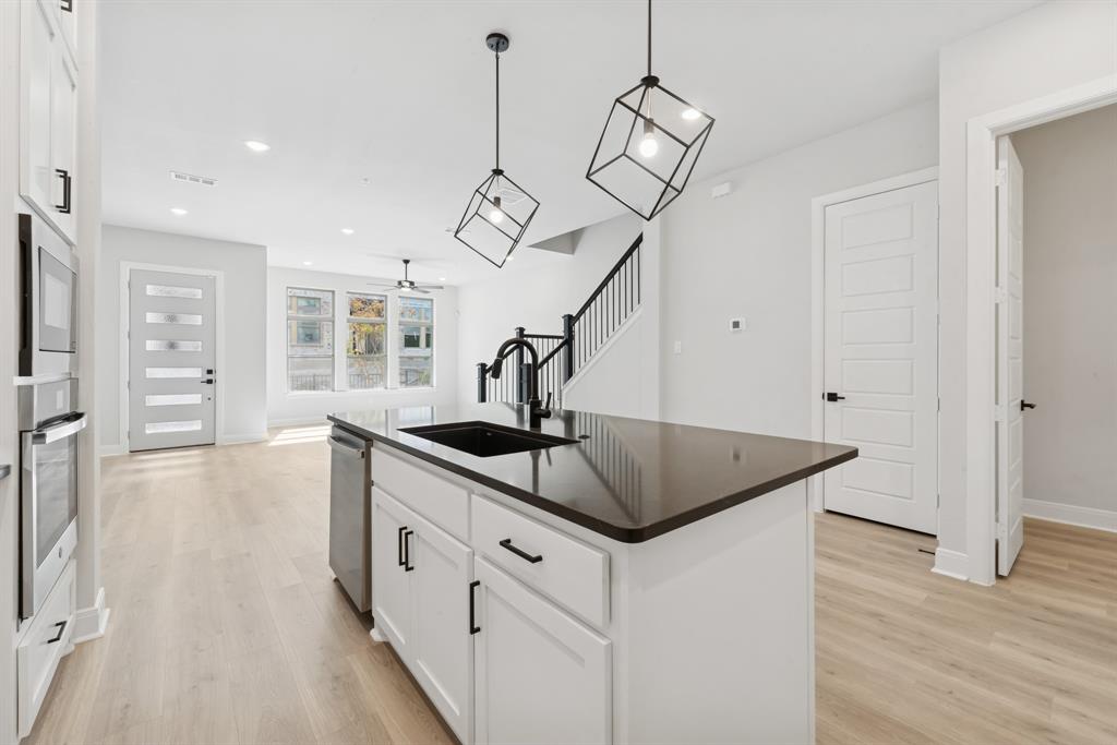 Hillside at Las Colinas - Residential