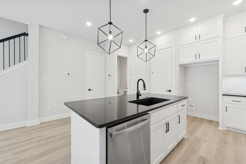 Hillside at Las Colinas - Residential